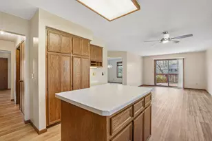 8912 Vincent Pl, Bloomington, MN 55431 - Photo 13