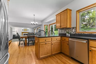 1132 Falls Circle, Chaska, MN 55318 - Photo 7