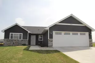 994 City Heights Dr, Willmar, MN 56201 - Photo 17