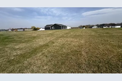 994 City Heights Dr, Willmar, MN 56201 - Photo 21