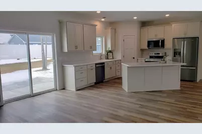 1005 8th Avenue NE, Perham, MN 56573 - Photo 5
