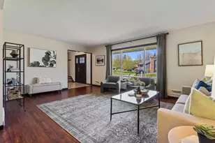 221 Burncrest Ct, Burnsville, MN 55337 - Photo 5