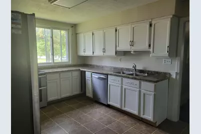 933 Labree Avenue N, Thief River Falls, MN 56701 - Photo 17