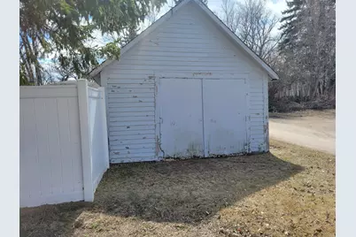 933 Labree Avenue N, Thief River Falls, MN 56701 - Photo 21