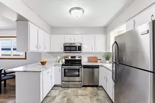 936 Jefferson Ave, Saint Paul, MN 55102 - Photo 9