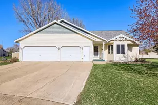 39 Jefferson Ct, Hastings, MN 55033 - Photo 1