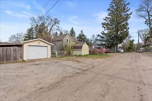 712 8th St NE, Little Falls, MN 56345 - Photo 29