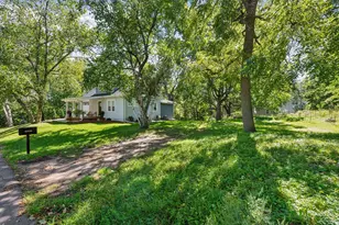 2305 Bayview Pl, Orono, MN 55391 - Photo 5