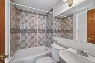 702 4th St E, Saint Paul, MN 55106 - Photo 5