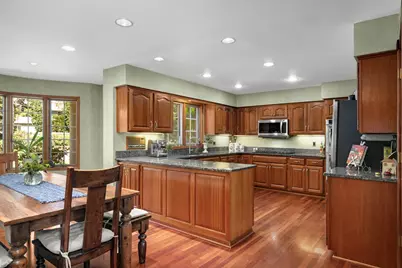 665 Arcadia Drive, Mendota Heights, MN 55118 - Photo 9