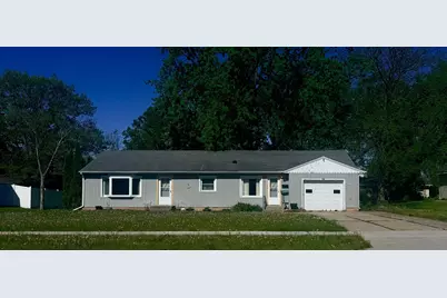330 S Willow Street, Belle Plaine, MN 56011 - Photo 1