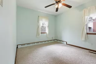 819 N Ramsey Ave, Litchfield, MN 55355 - Photo 7