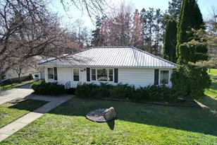 819 N Ramsey Ave, Litchfield, MN 55355 - Photo 37