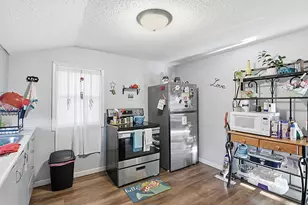 301 Minnie St, Paynesville, MN 56362 - Photo 5