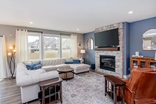 6380 Apple Ct, Inver Grove Heights, MN 55077 - Photo 3