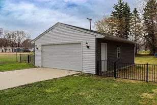 1016 Ella Ave NW, Willmar, MN 56201 - Photo 43
