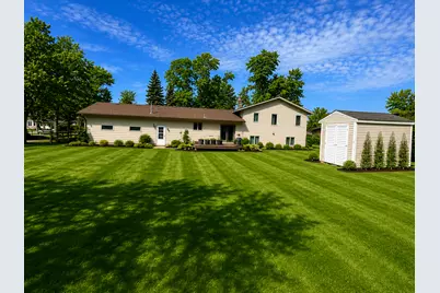 325 S Ash Street, Crookston, MN 56716 - Photo 35