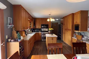 325 S Ash St, Crookston, MN 56716 - Photo 3