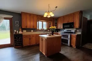 325 S Ash St, Crookston, MN 56716 - Photo 3