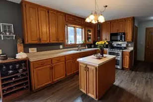 325 S Ash St, Crookston, MN 56716 - Photo 7