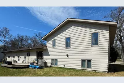 325 S Ash Street, Crookston, MN 56716 - Photo 11