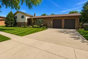 325 S Ash St, Crookston, MN 56716 - Photo 1