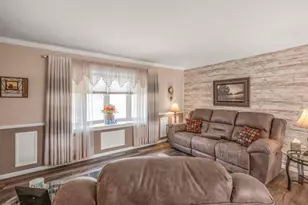 10253 101st Ave N, Maple Grove, MN 55369 - Photo 5