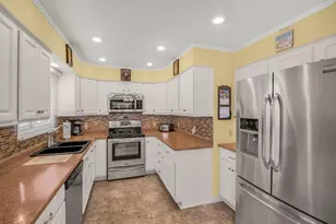 10253 101st Ave N, Maple Grove, MN 55369 - Photo 9