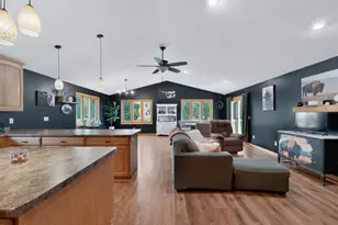 100 Capelle St, Spring Valley, MN 55975 - Photo 33