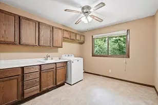 577 White Oak Dr, Hudson, WI 54016 - Photo 7