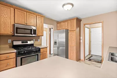 1005 Sibley Street, Hastings, MN 55033 - Photo 11
