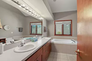 513 Wildflower, Burnsville, MN 55306 - Photo 19