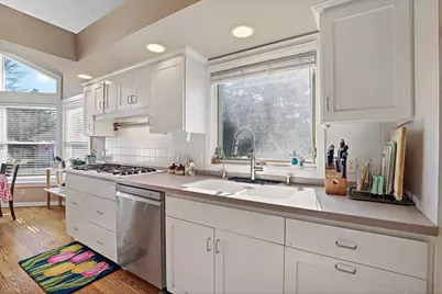513 Wildflower, Burnsville, MN 55306 - Photo 11