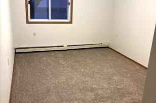 1421 Lake Ave NW, Willmar, MN 56201 - Photo 5