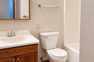 1421 Lake Ave NW, Willmar, MN 56201 - Photo 9