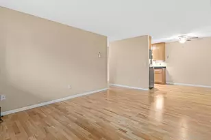 520 Ridgewood Ave, Minneapolis, MN 55403 - Photo 9
