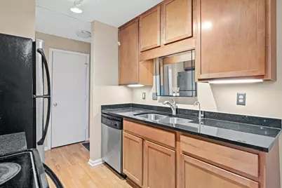 520 Ridgewood Avenue #3, Minneapolis, MN 55403 - Photo 5