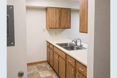 201 S Minnesota Street #G2, Redwood Falls, MN 56283 - Photo 3