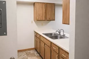 201 S Minnesota St, Redwood Falls, MN 56283 - Photo 3