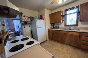 212 S 10th St, Virginia, MN 55792 - Photo 9