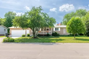 196 Hillcrest Ave, Spicer, MN 56288 - Photo 1