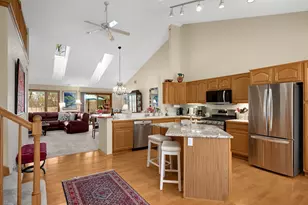 1104 Trenton Cir N, Plymouth, MN 55441 - Photo 5