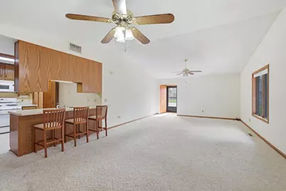 213 Foxborough Lane, Le Sueur, MN 56058 - Photo 11