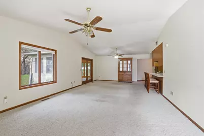 213 Foxborough Lane, Le Sueur, MN 56058 - Photo 7