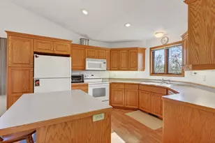 1288 Westbrook Cir, Alexandria, MN 56308 - Photo 7