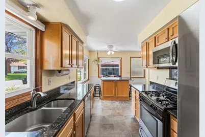 2905 Townview Avenue NE, Saint Anthony, MN 55418 - Photo 5