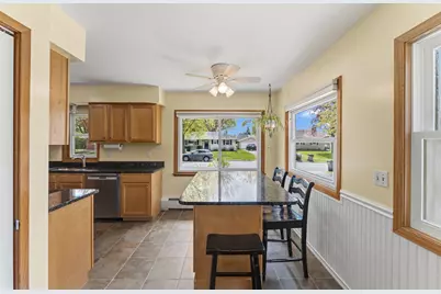 2905 Townview Avenue NE, Saint Anthony, MN 55418 - Photo 9