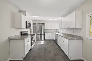 13213 Ferris Ave, Apple Valley, MN 55124 - Photo 7