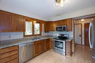 5986 Pheasant Dr, Shoreview, MN 55126 - Photo 7
