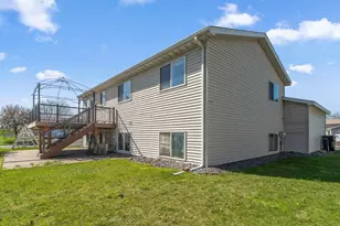 496 Braeburn Dr, Shakopee, MN 55379 - Photo 35